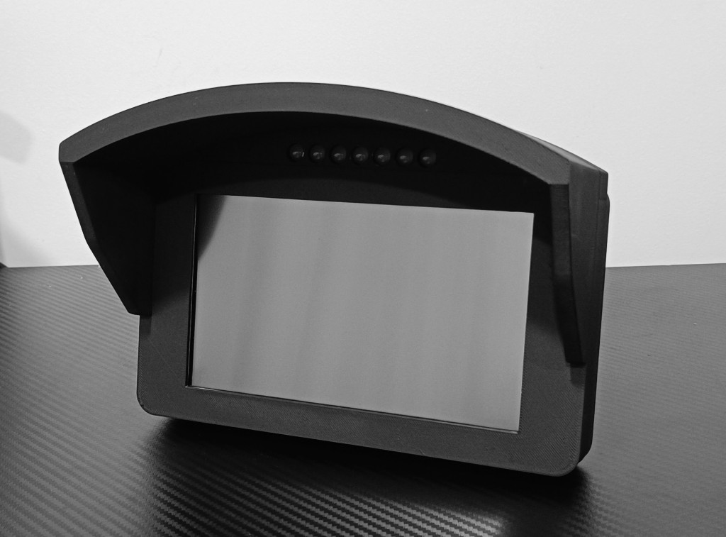 Race Dash — 7" display with sun visor